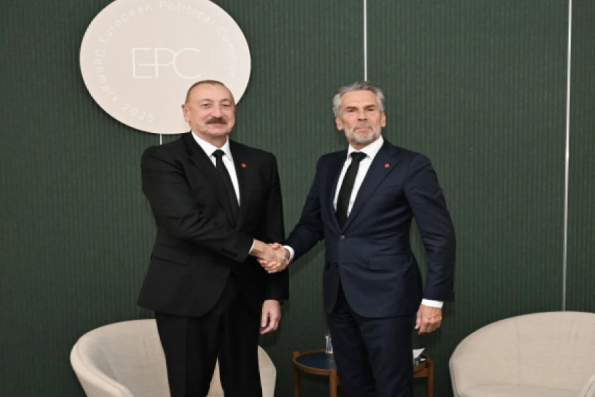 Niderlandın Baş naziri Azərbaycanla əlaqələri yüksək qiymətləndirir