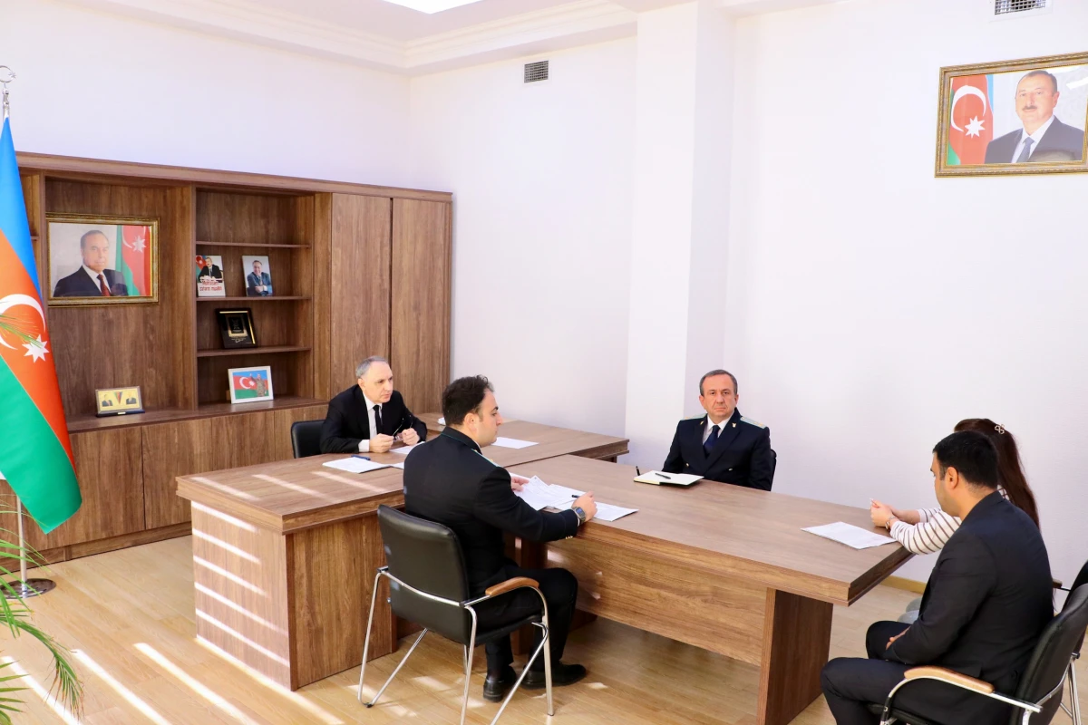 Baş prokuror Səbaildə vətəndaşları qəbul etdi — 1