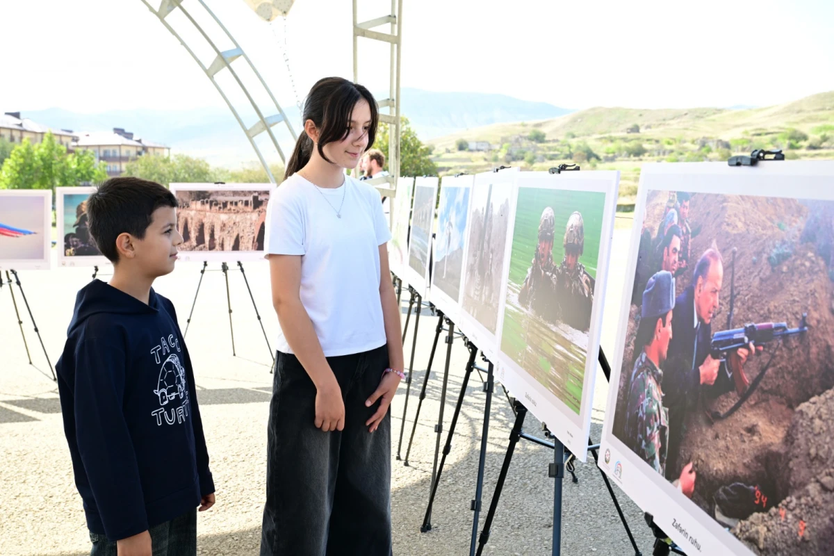 Cəbrayılda Şəhər Günü münasibətilə "Qarabağ – obyektivdən tarixə" adlı fotosərgi açıldı — 1
