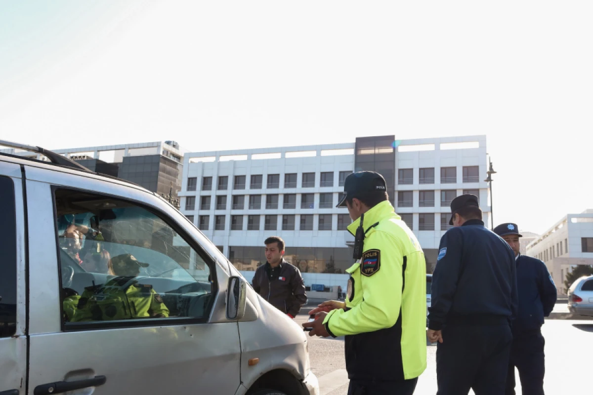 Qanunsuz sərnişin daşıyan 18 nəqliyyat vasitəsi saxlanıldı