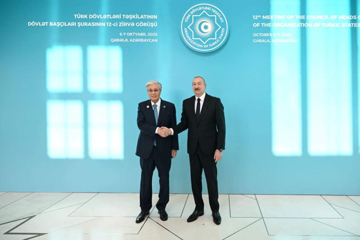 Prezident dövlət və hökumət başçılarını qarşıladı - YENİLƏNDİ — 12