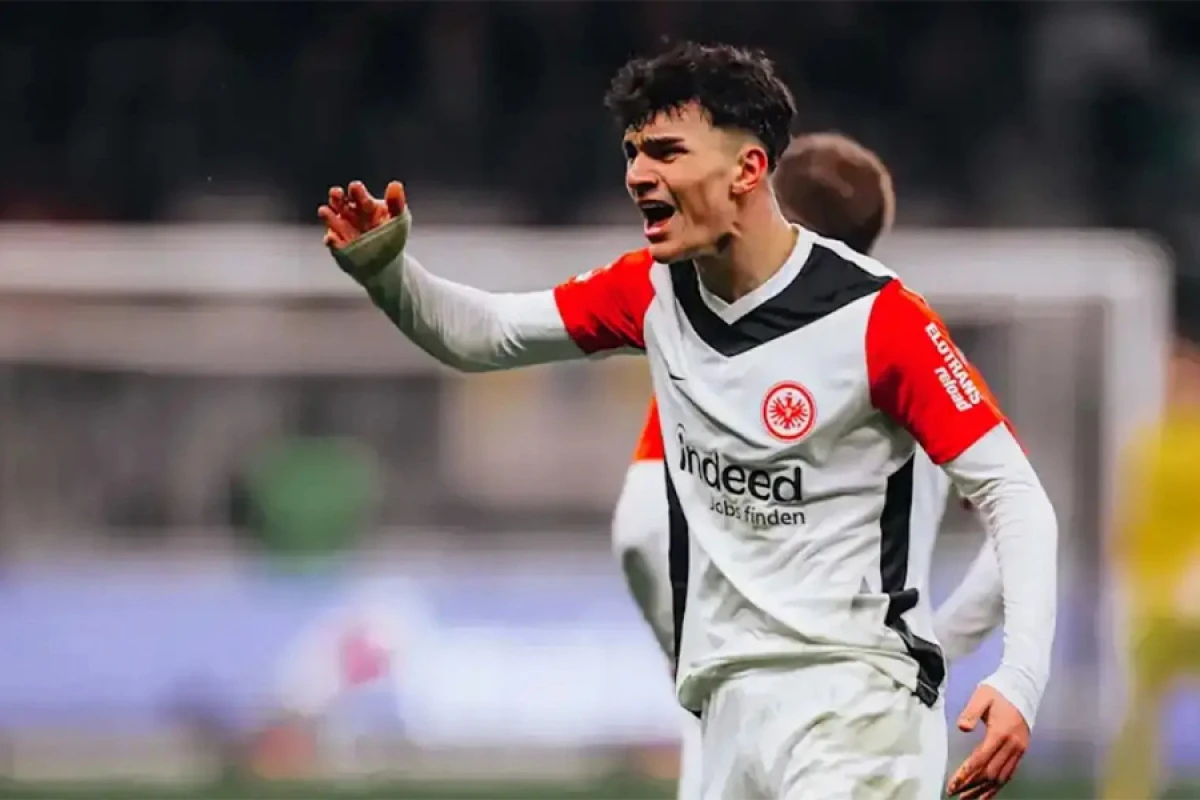 “Ayntraxt” futbolçusuna qiymət qoydu