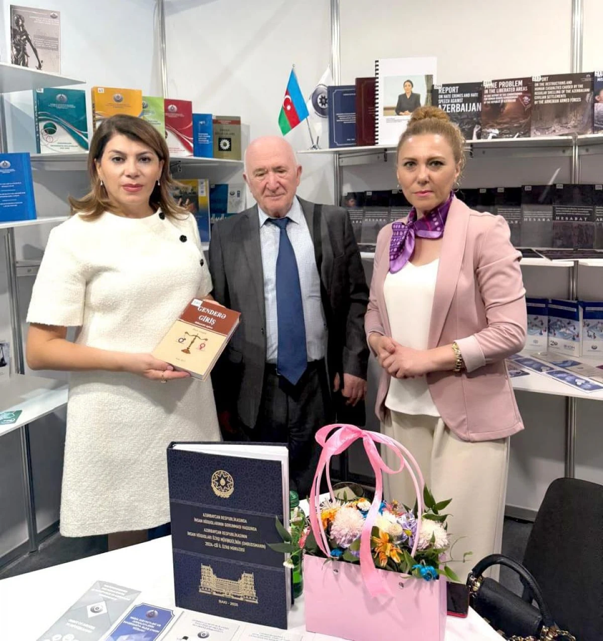 XI Bakı Beynəlxalq Kitab Sərgisində Ombudsman Aparatının nəşrləri böyük maraqla qarşılandı — 3