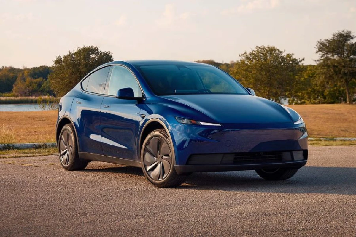"Tesla" yeni avtomobillərini təqdim etdi