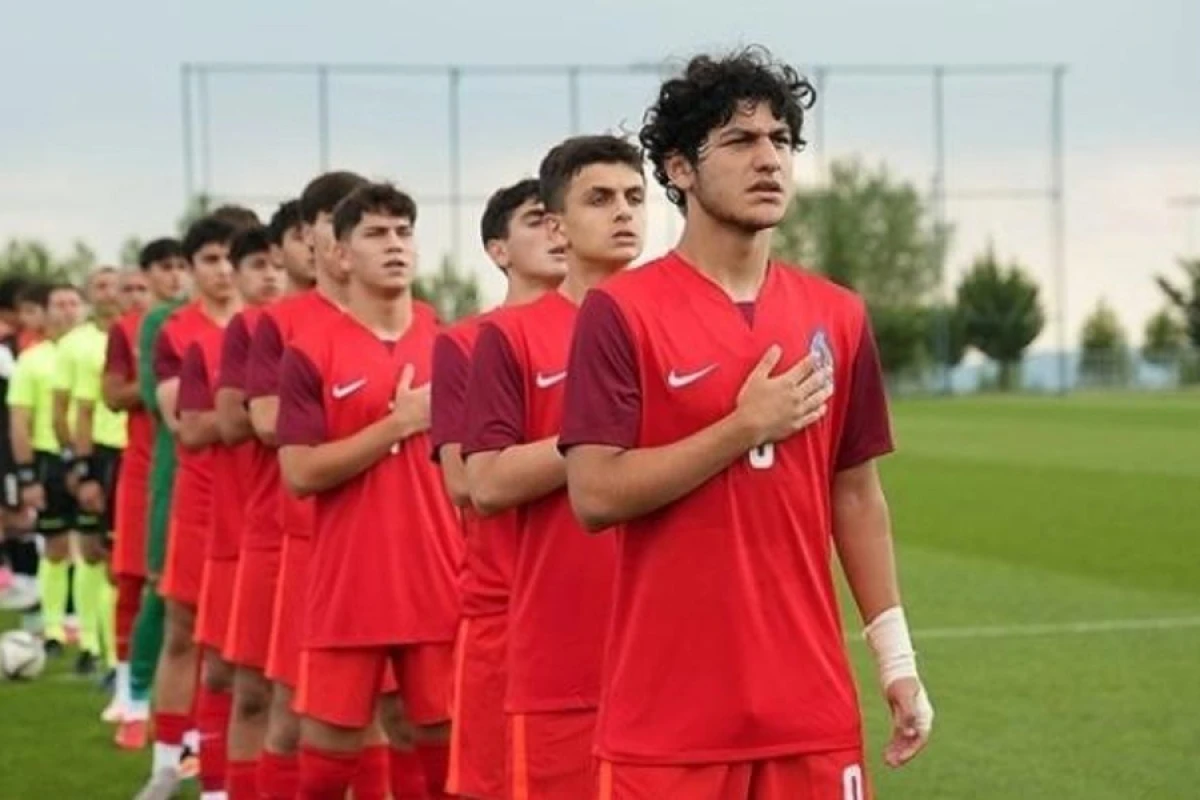 U-17 millimiz Fransaya 8 cavabsız qolla uduzdu