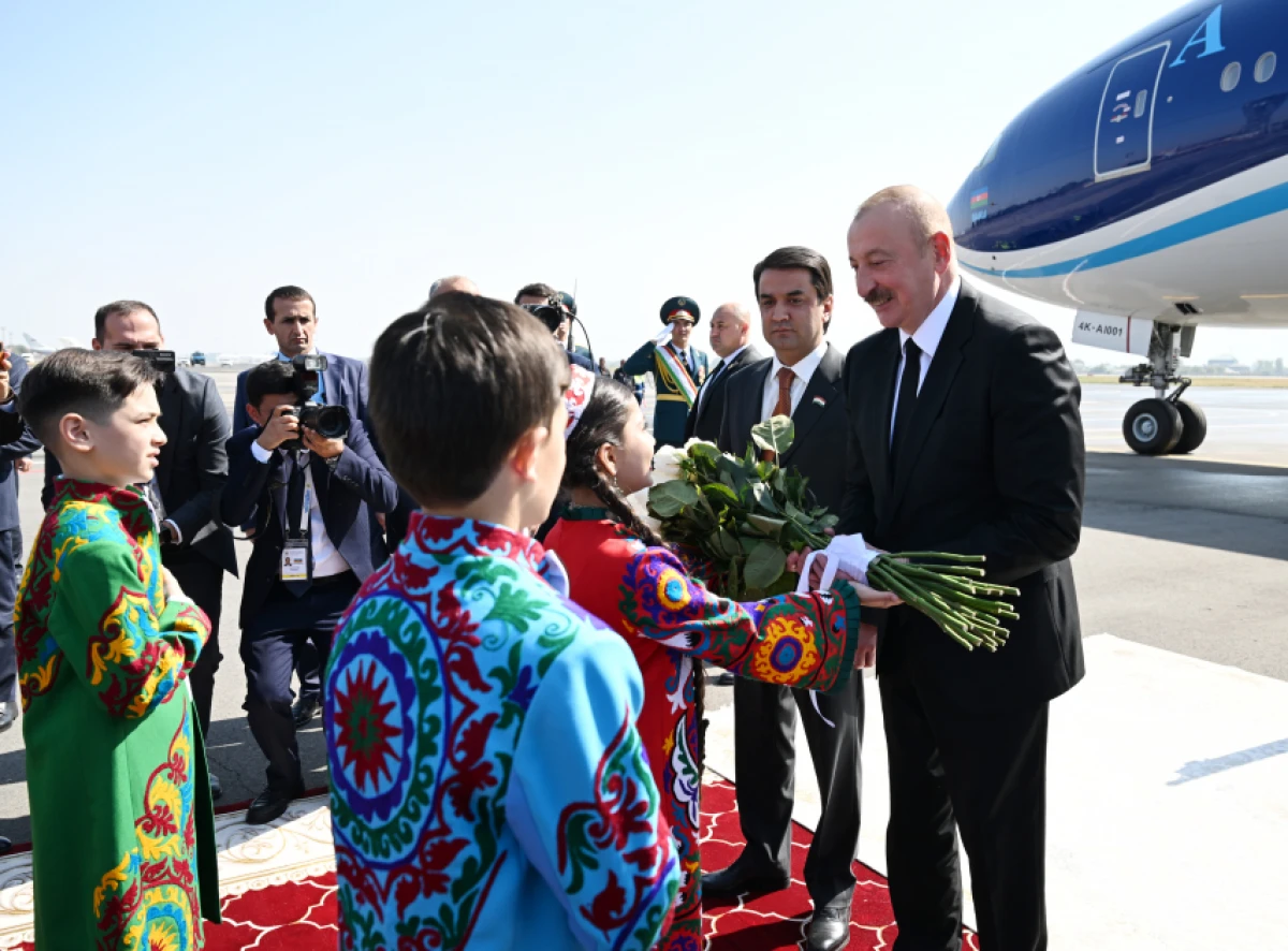 Azərbaycan Prezidenti İlham Əliyev Tacikistana səfərə gəldi — 4