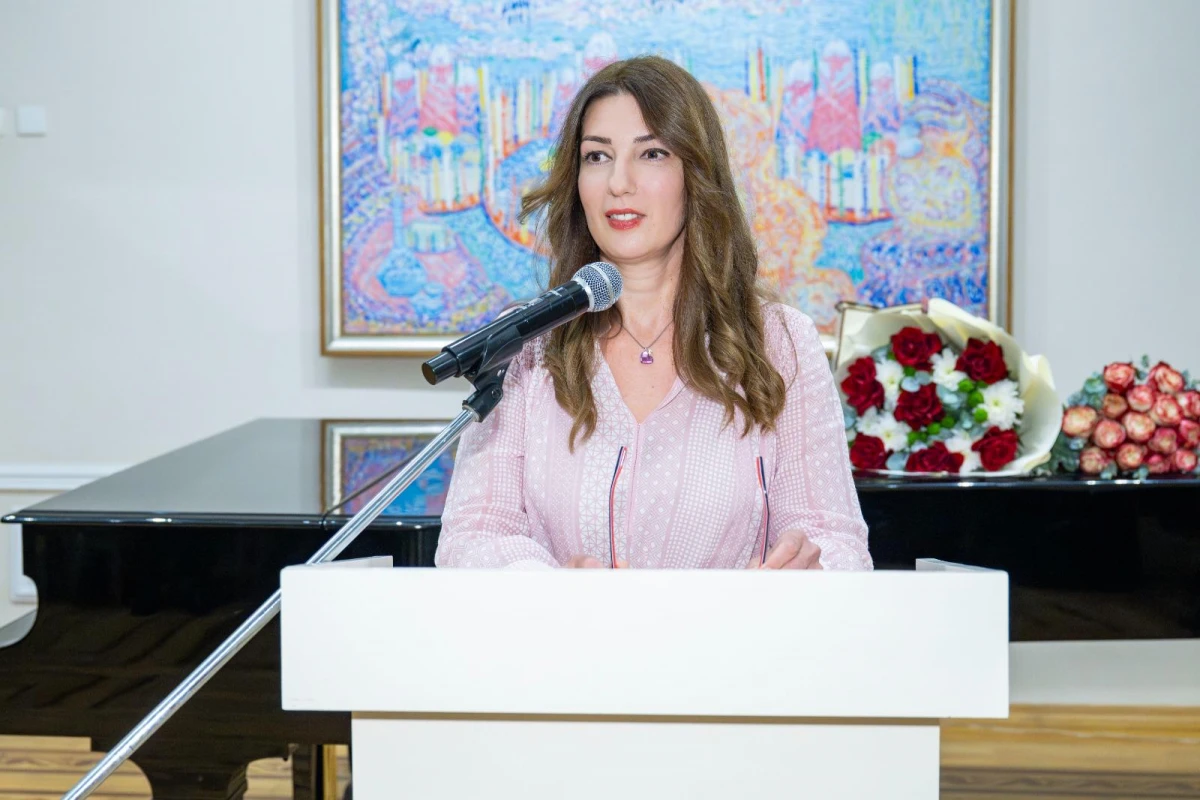 “Köhnə bakılı: həsrət və duyğular” adlı fərdi sərginin açılışı baş tutdu — 4