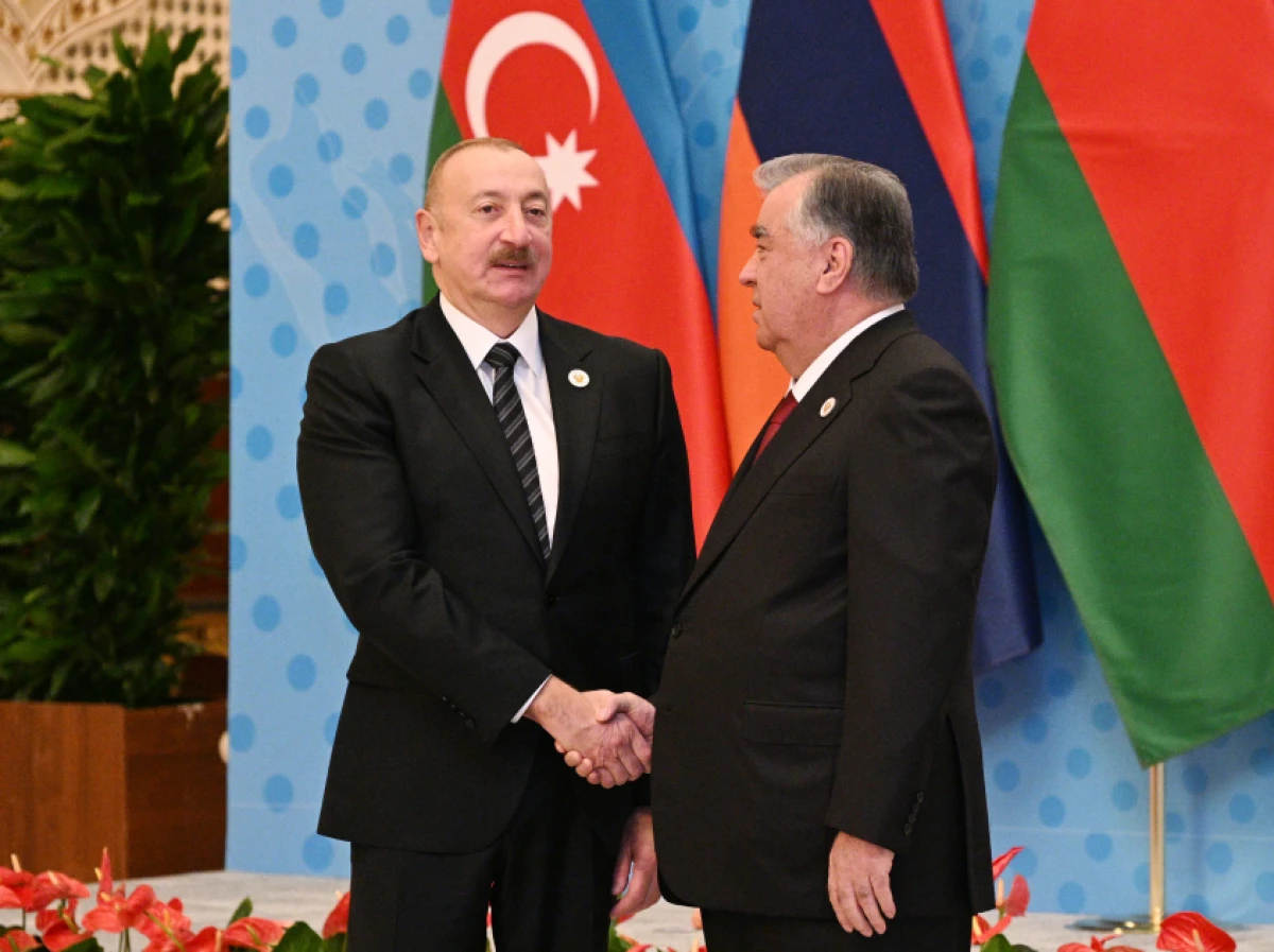 Prezident İlham Əliyev MDB Dövlət Başçıları Şurasının iclasında iştirak etmək üçün Düşənbədəki "Millət" sarayına gəldi — 2