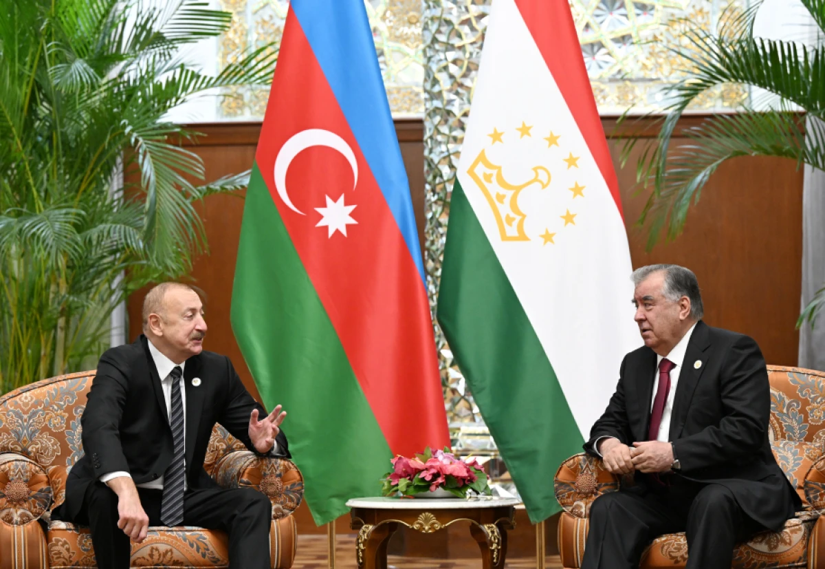 Düşənbədə Azərbaycan və Tacikistan prezidentlərinin təkbətək görüşü oldu - YENİLƏNDİ — 1