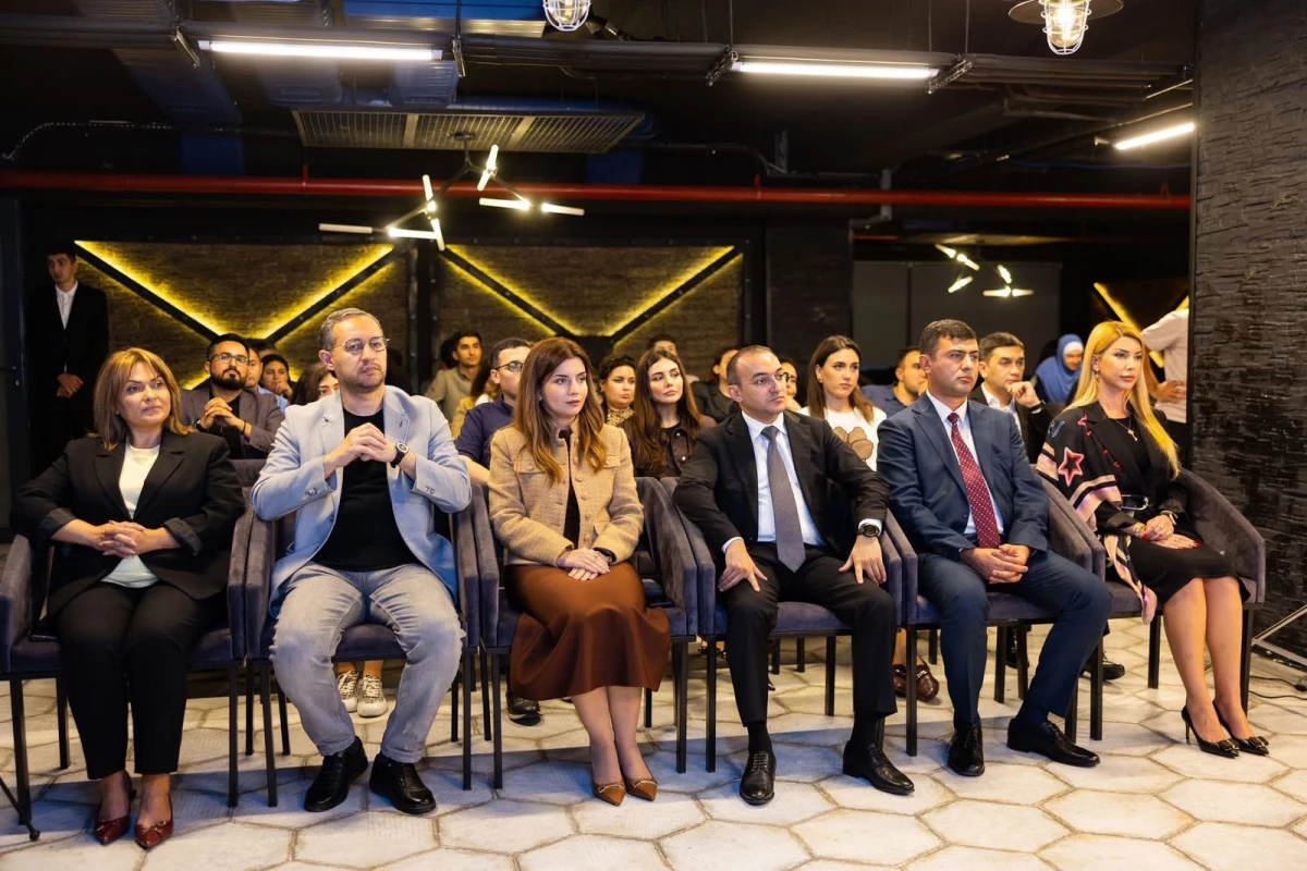 “Süni və təbii zəka” mövzusunda debat görüşü baş tutdu — 3