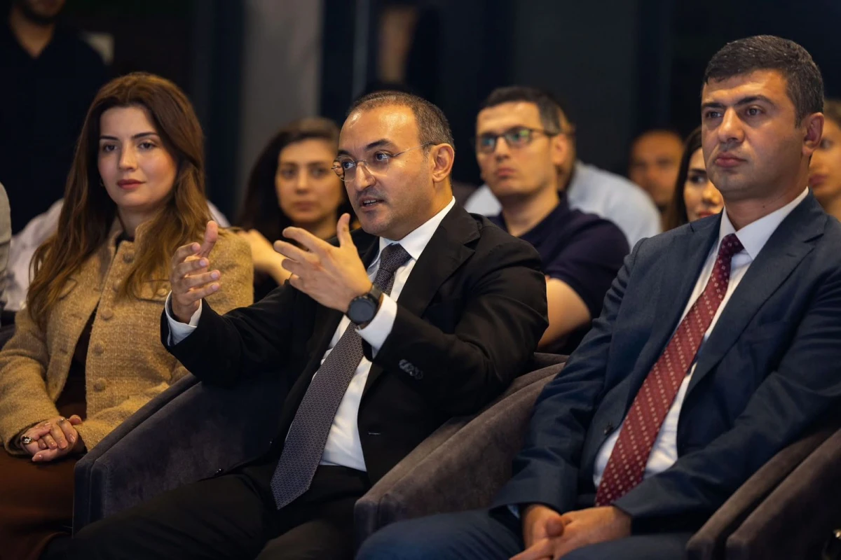“Süni və təbii zəka” mövzusunda debat görüşü baş tutdu — 6