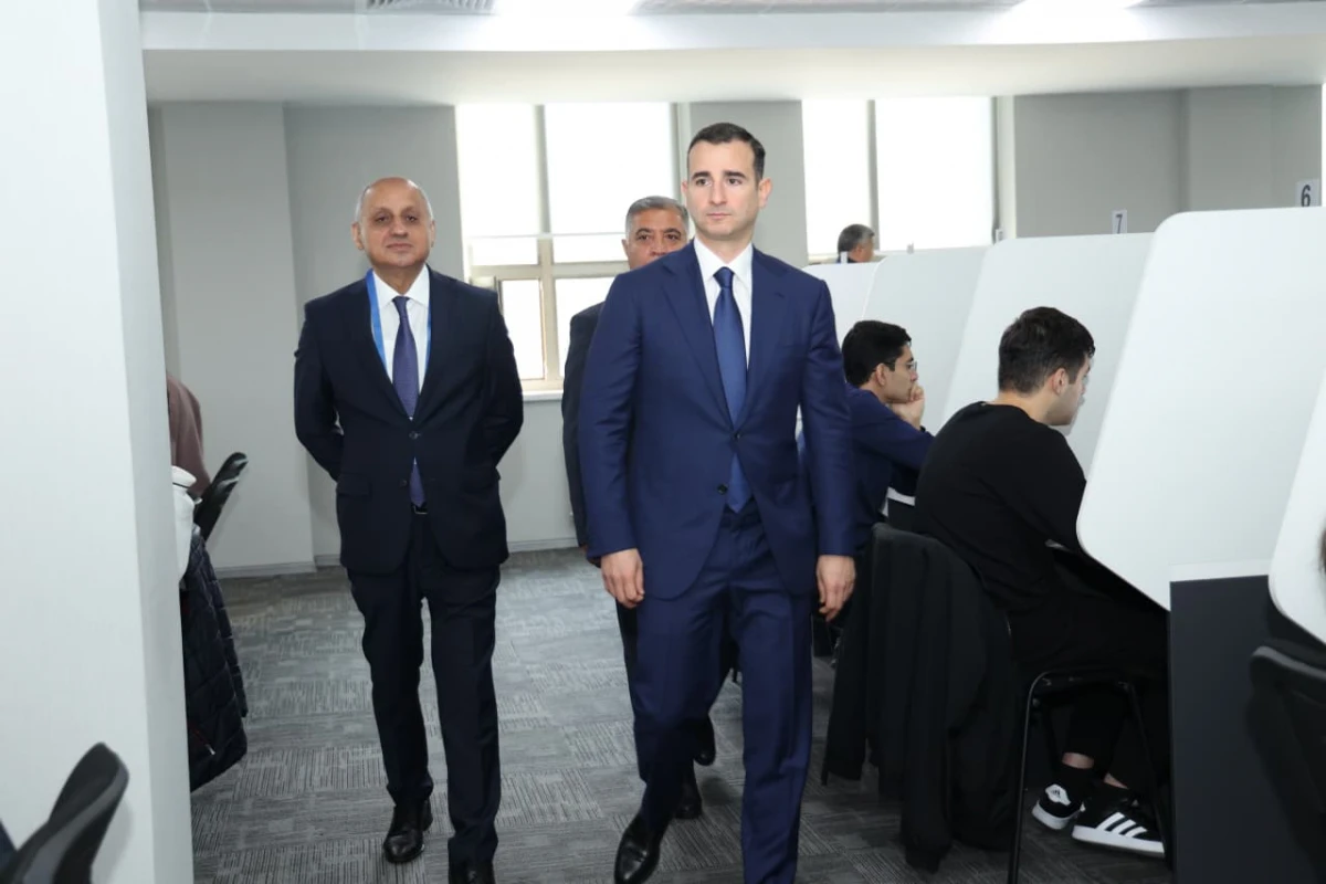 Prokurorluq orqanlarına qulluğa qəbulla bağlı test imtahanı keçirildi — 6