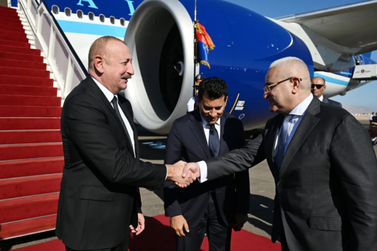 Prezident İlham Əliyev Misirə işgüzar səfərə gəldi
