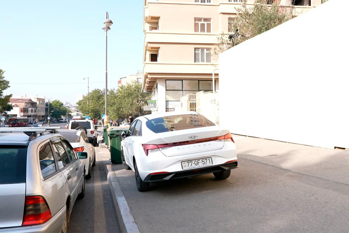 DİN avtomobilini səkilərdə park edən sürücülərə müraciət etdi