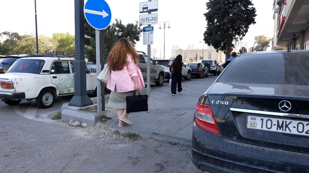 DİN avtomobilini səkilərdə park edən sürücülərə müraciət etdi — 5