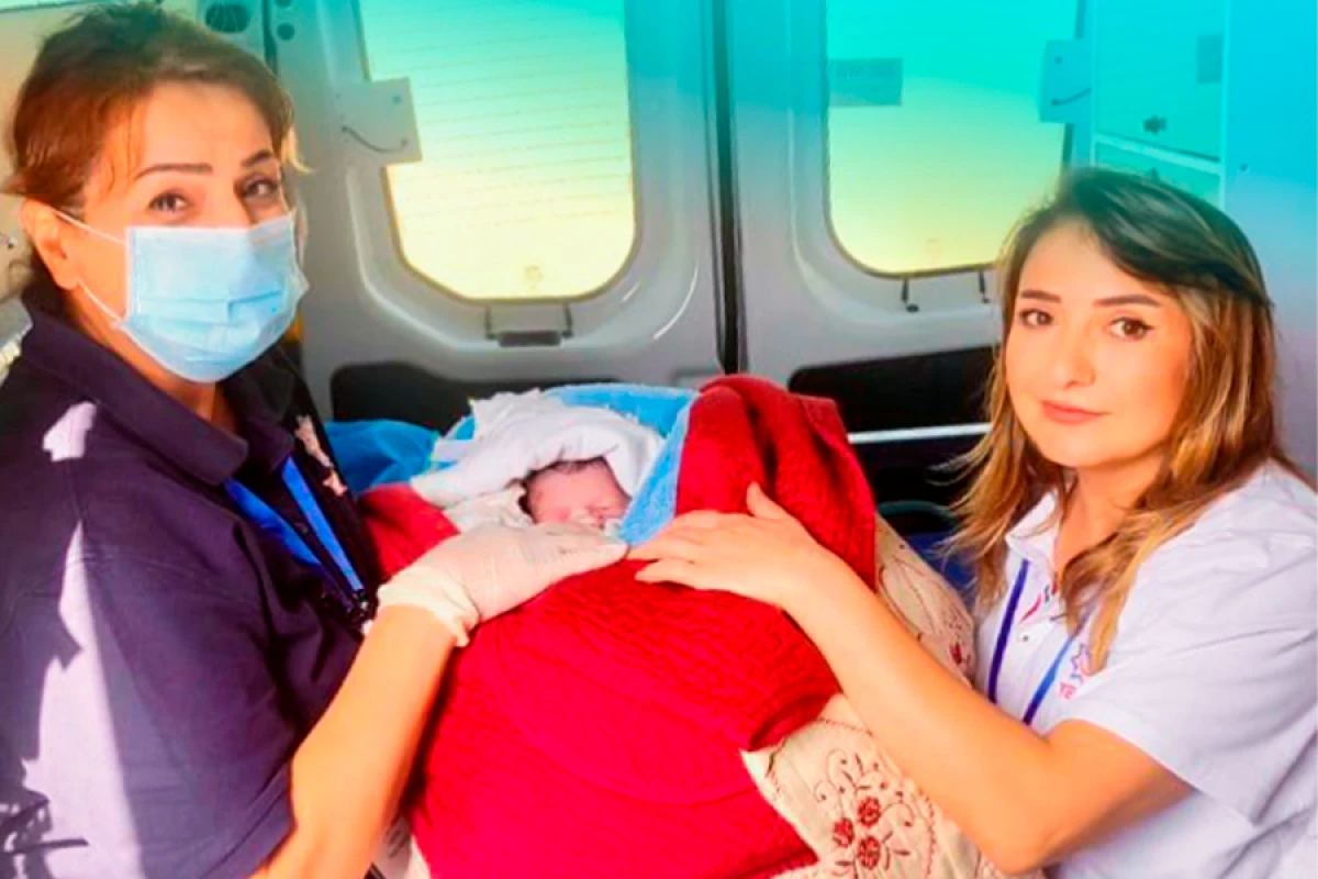 Təcili tibbi yardım briqadası doğuş prosesini evdə icra etməli oldu