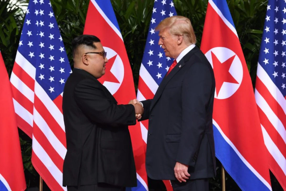 Tramp Kim Çen Inla görüşə bilər