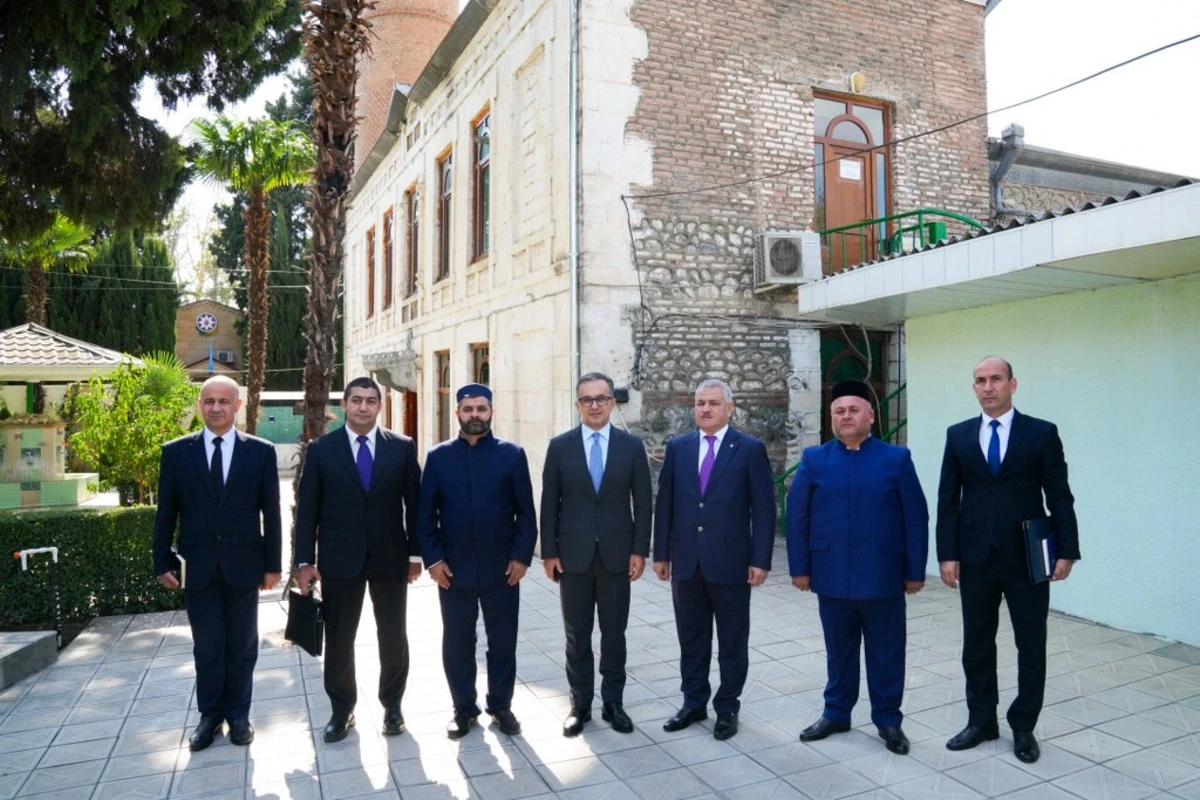 Ramin Məmmədov "Cümə" və Əskipara kənd məscidlərini ziyarət etdi — 1