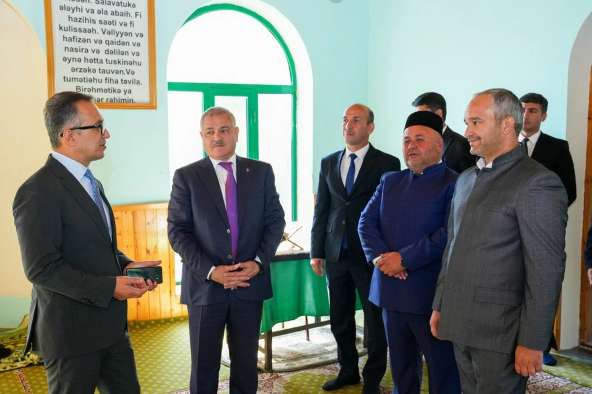 Ramin Məmmədov "Cümə" və Əskipara kənd məscidlərini ziyarət etdi — 5
