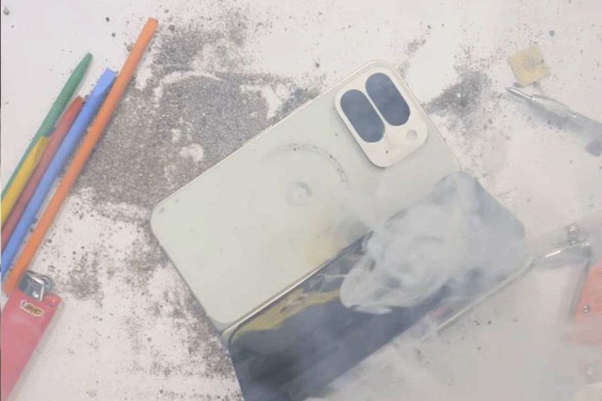 "YouTube"da insident: “Google Pixel 10 Pro Fold” partladı