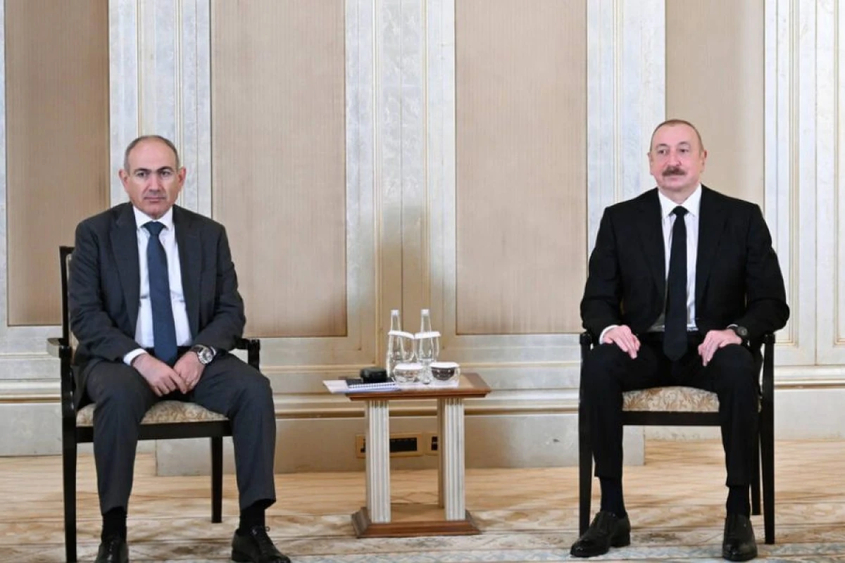 Paşinyan: "Əliyevlə danışıqların nəticələrindən məmnunam"