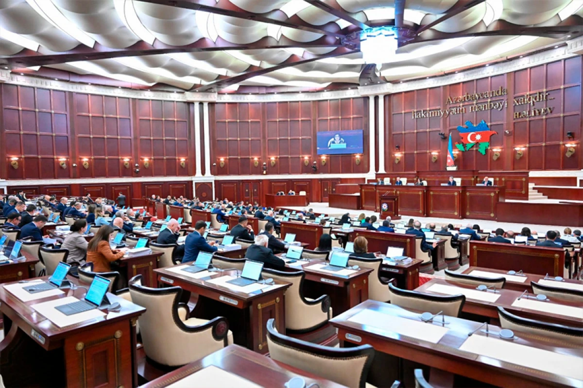 Milli Məclis Müstəqilliyin Bərpası Günü münasibətilə Prezident və Birinci xanıma təbrik məktubu ünvanladı