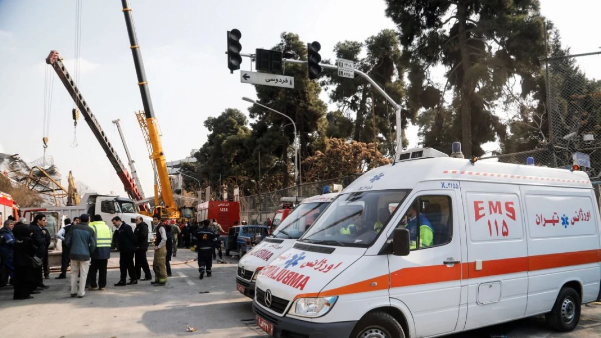 İranda emalatxananın tavanı çökdü: ölən və yaralılar var