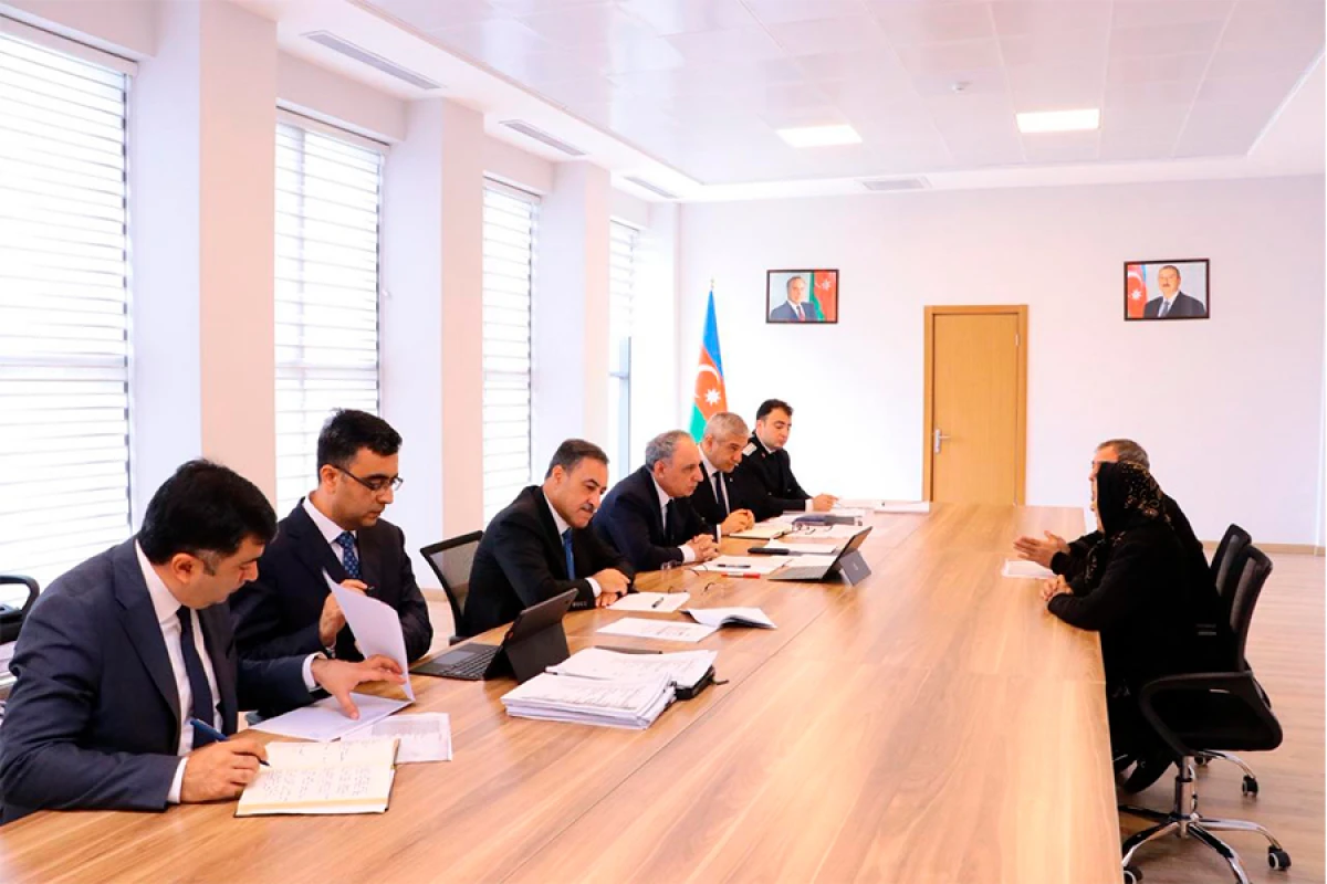 Baş prokuror Gəncədə vətəndaşları qəbul etdi