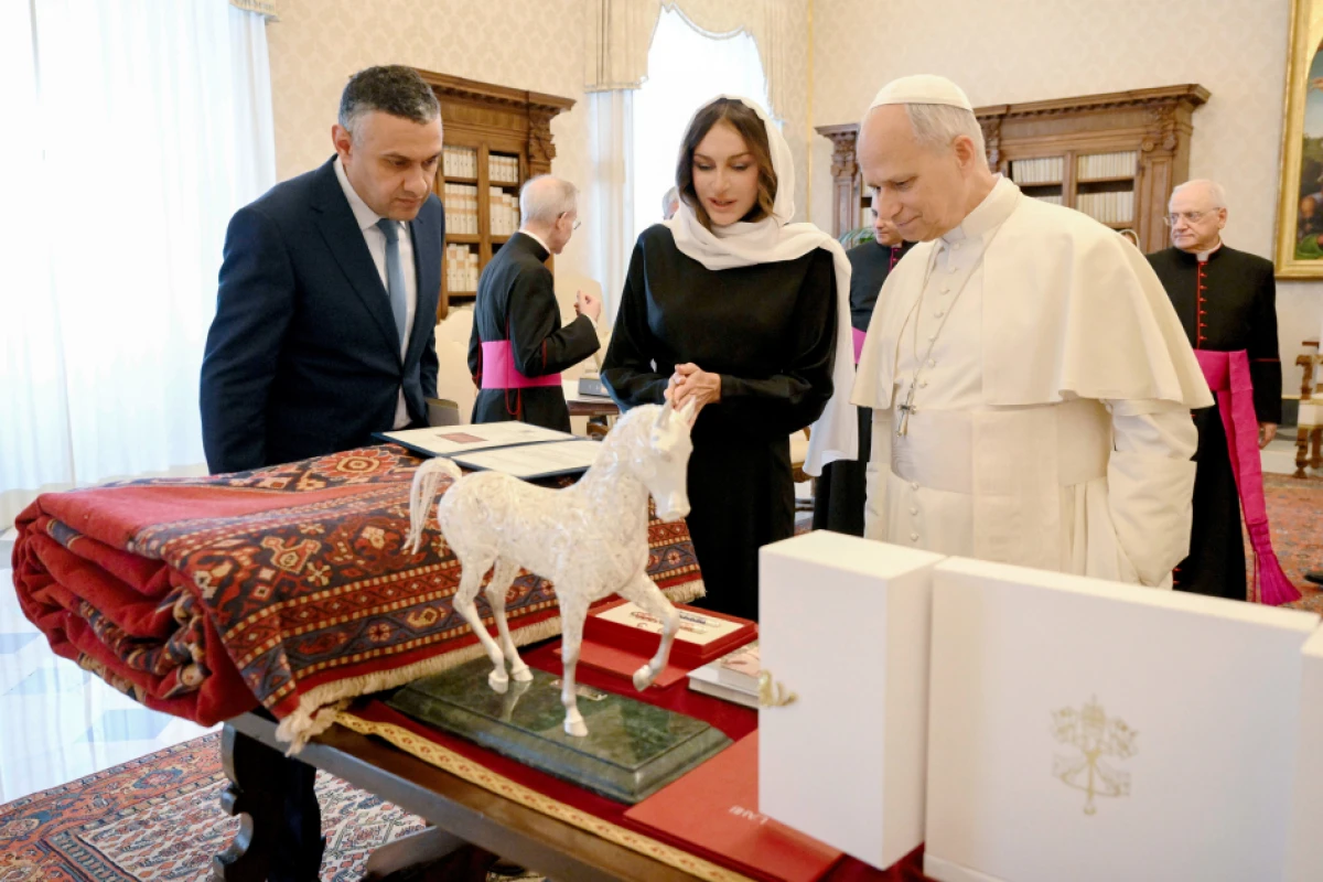 Birinci vitse-prezident Mehriban Əliyeva Roma Papası XIV Leo ilə görüşdü — 3
