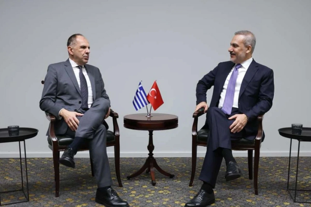 Türkiyə və Yunanıstan XİN başçıları görüşdü