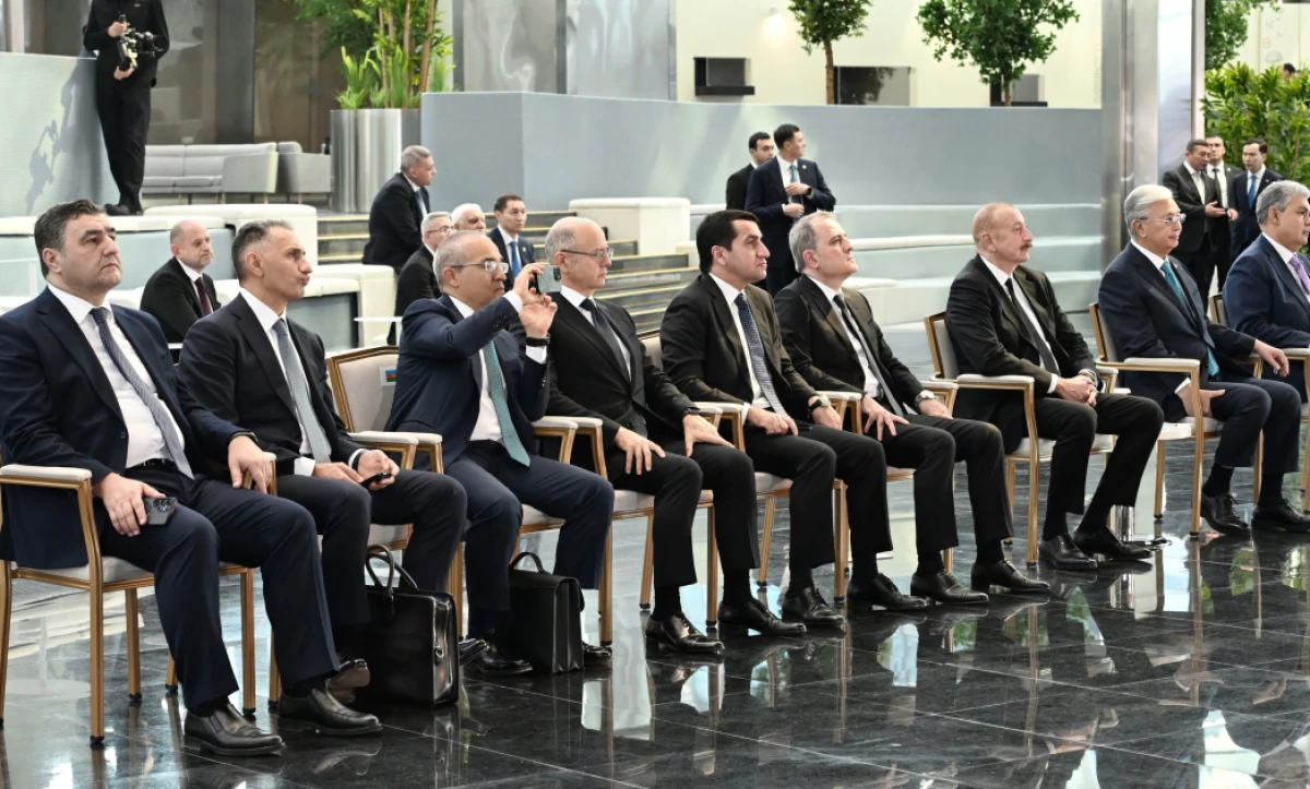 Azərbaycan və Qazaxıstan prezidentləri "Alem.ai" Beynəlxalq Süni İntellekt Mərkəzində olublar — 1