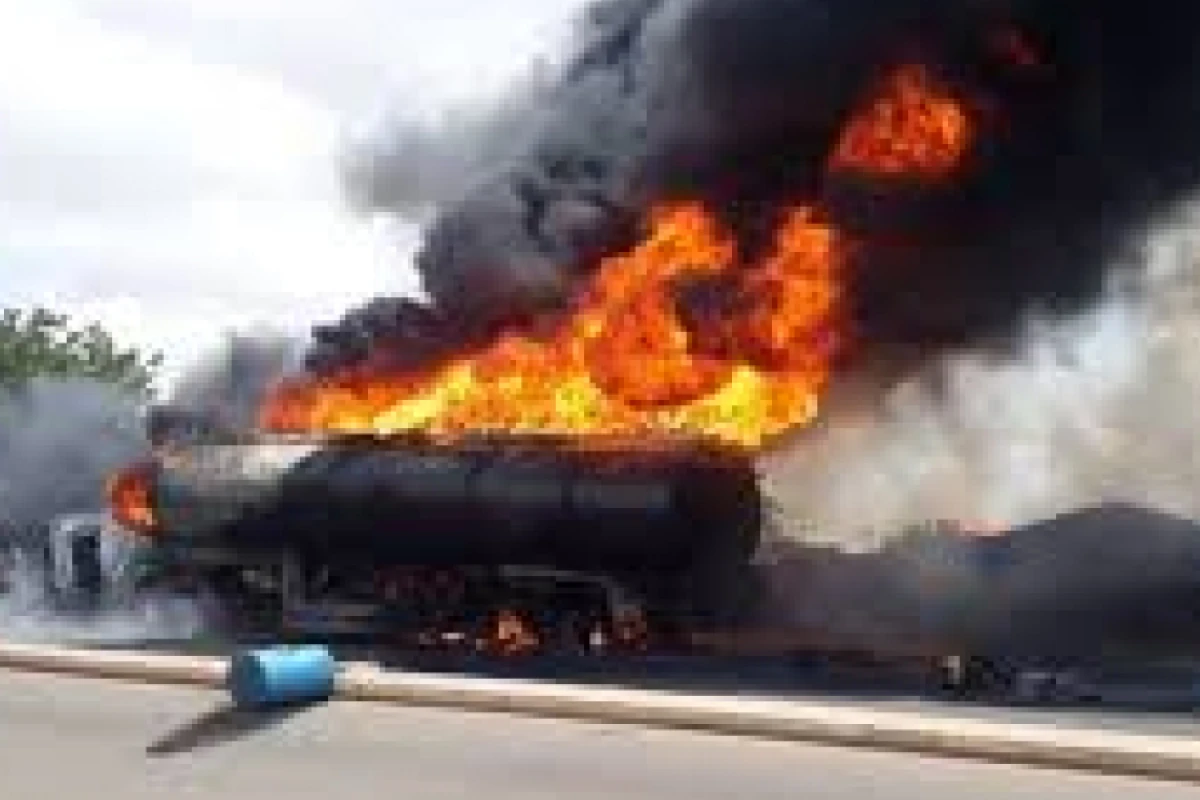 Nigeriyada tanker partladı-  30 nəfər öldü