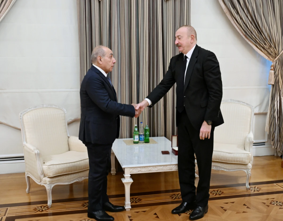 Prezident  Yaqub Eyyubova “İstiqlal” ordenini təqdim etdi — 4