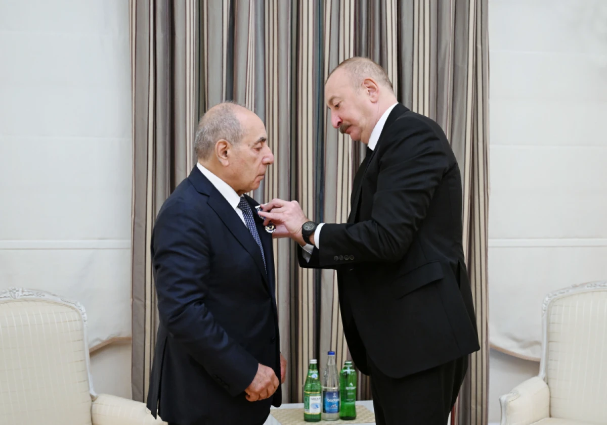 Prezident  Yaqub Eyyubova “İstiqlal” ordenini təqdim etdi — 5