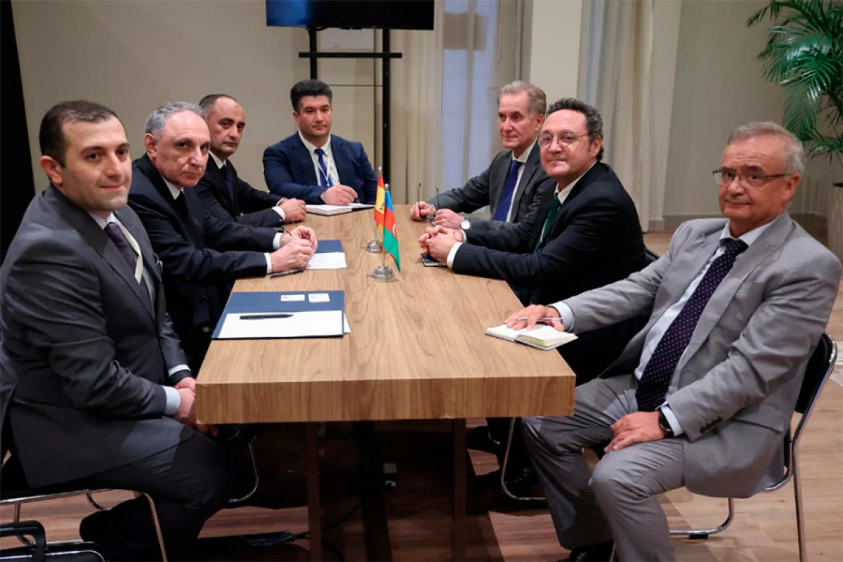 Kamran Əliyev Braziliya, İspaniya və Portuqaliya Baş prokurorları ilə görüşdü