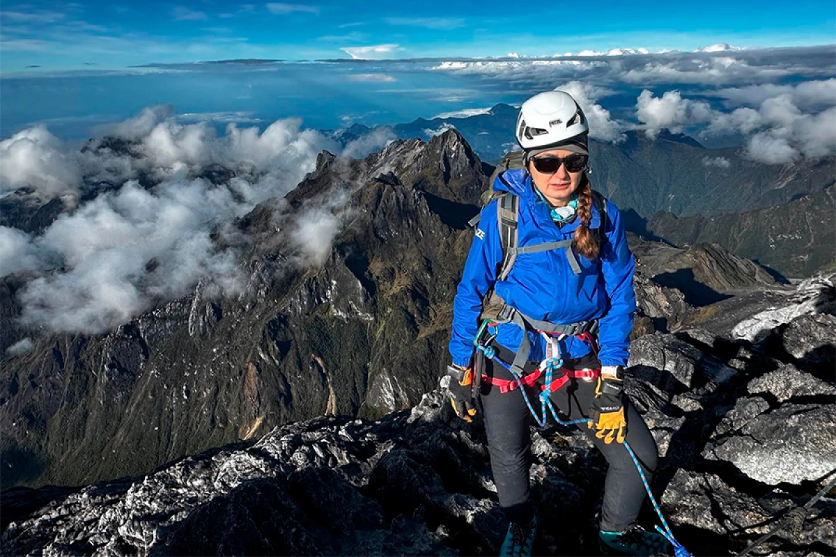 Azərbaycanlı alpinist zirvəni fəth etdi