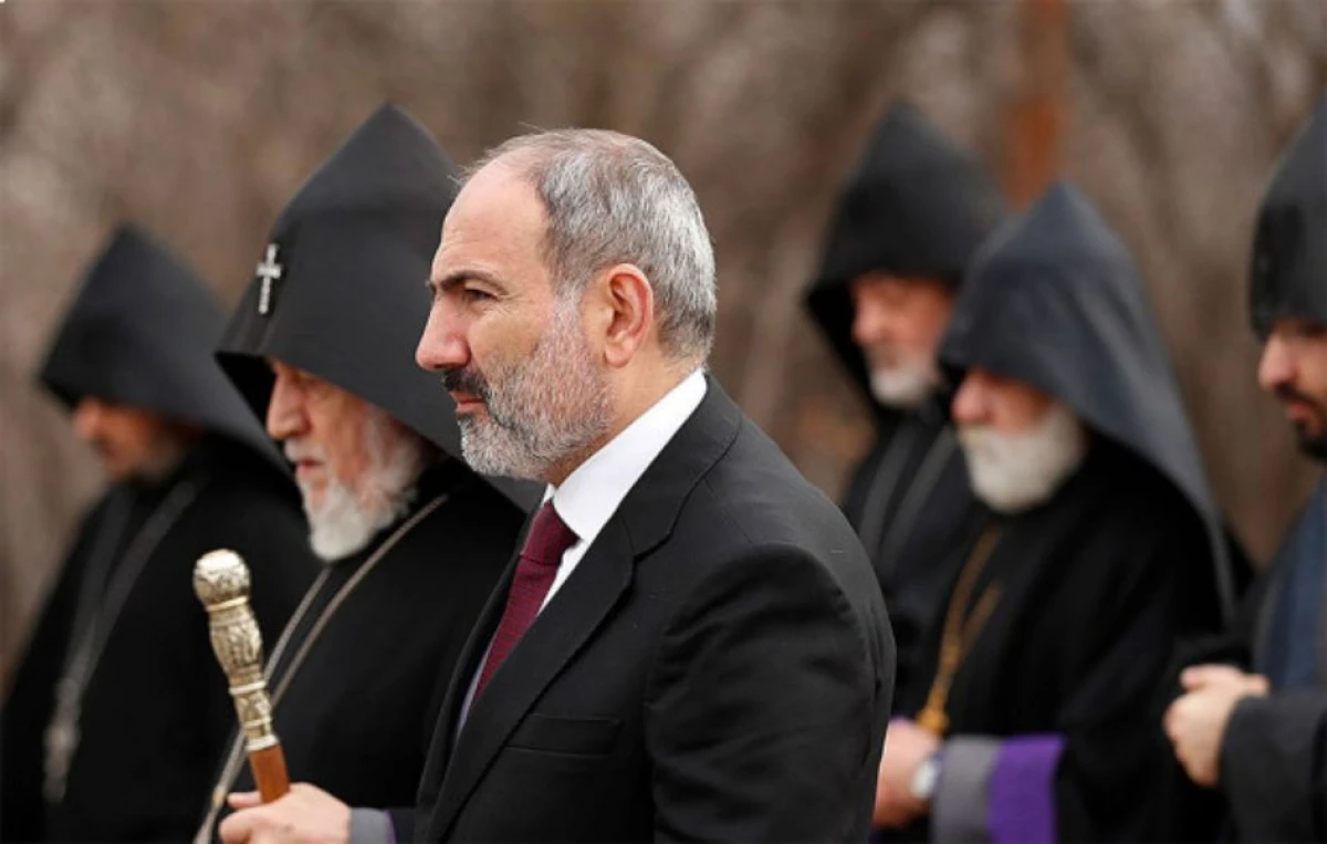 Paşinyan: “Eçmiədzinin azad olunma vaxtı yetişib”