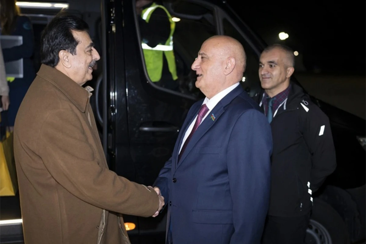 Pakistan Senatının sədri Azərbaycana gəldi