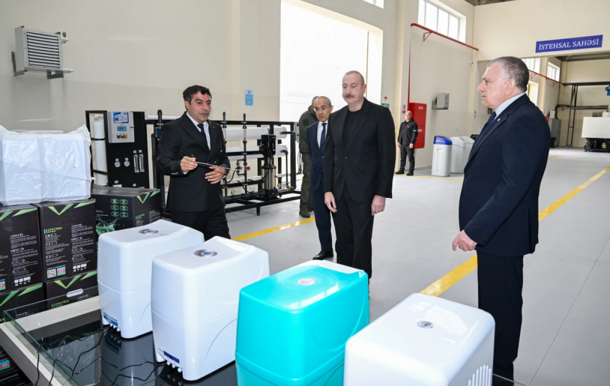 İlham Əliyev Sabirabadda su filtrlərinin istehsalı müəssisəsinin fəaliyyəti ilə tanış oldu — 7