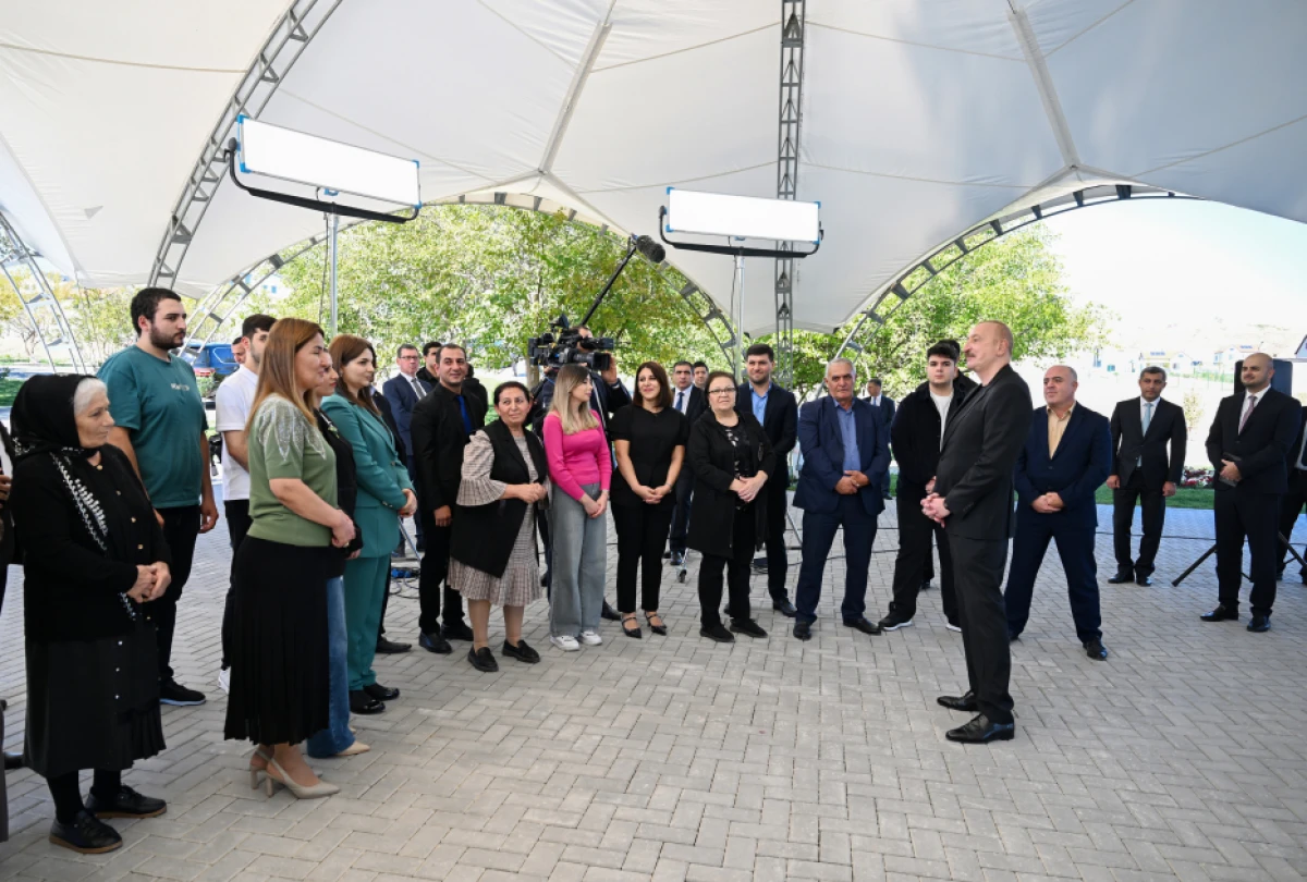 Prezident Cəbrayıl rayonunun Horovlu kəndinin sakinlərinə mənzillərin açarlarını təqdim etdi - YENİLƏNDİ — 9