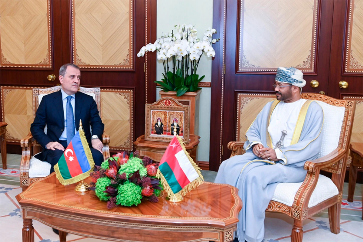 Azərbaycan və Oman XİN rəhbərlərinin təkbətək görüşü keçirildi - YENİLƏNDİ