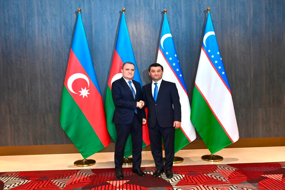 Azərbaycan və Özbəkistan XİN rəhbərləri Səmərqəndə görüşdü
