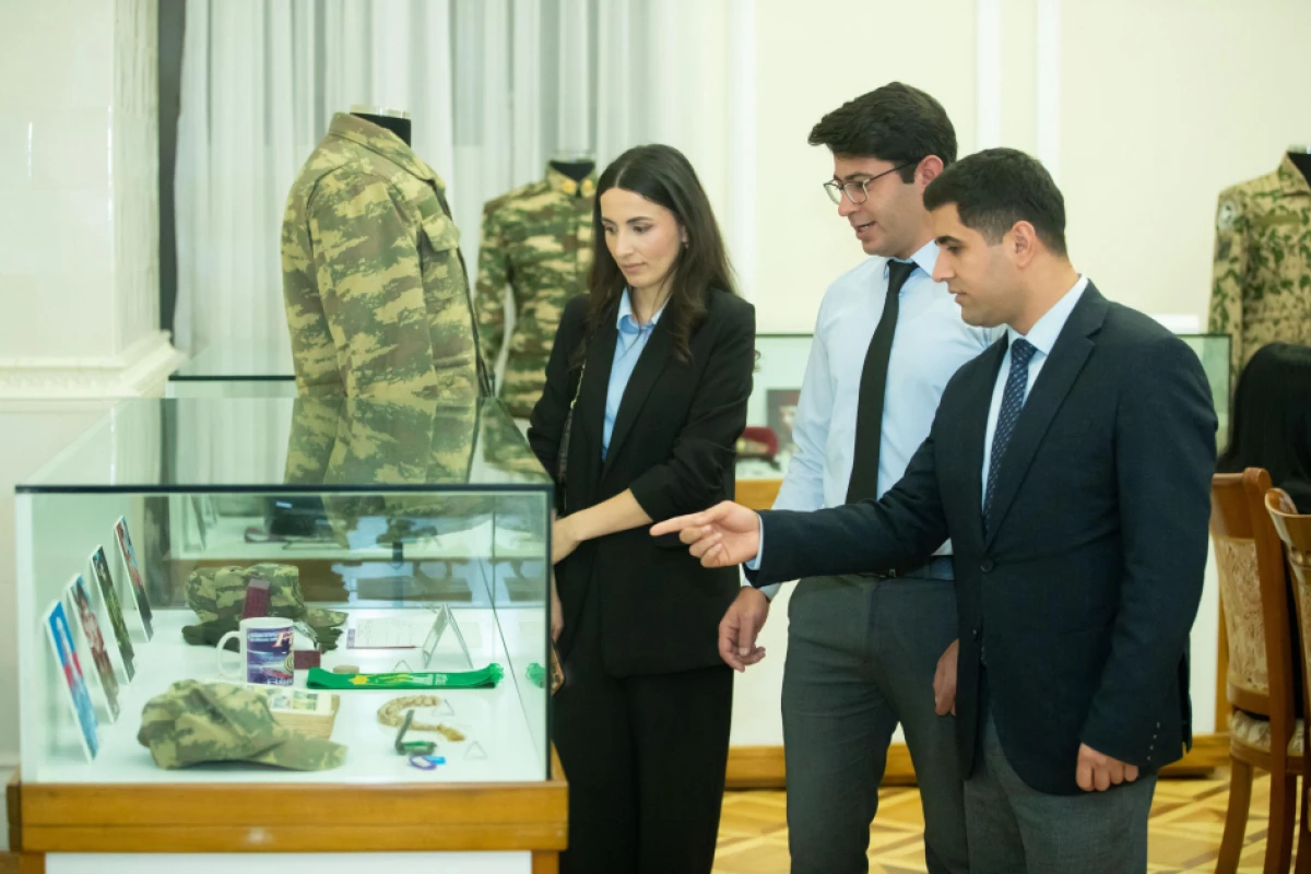 Vətən müharibəsi şəhidlərinin şəxsi əşyalarının nümayiş olunduğu sərgi keçirildi — 3