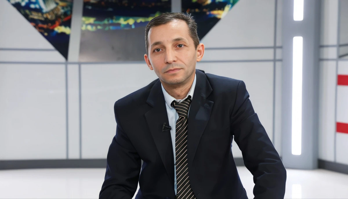 Sosial şəbəkələrdə nəzarətsizlik: "Artıq informasiya məkanı tam anarxik vəziyyətdədir" — 1
