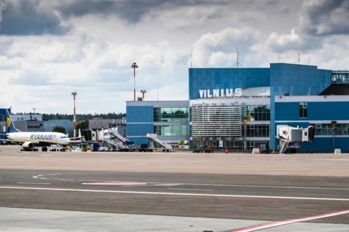 Vilnüs aeroportu hava şarlarına görə yenidən bağlandı