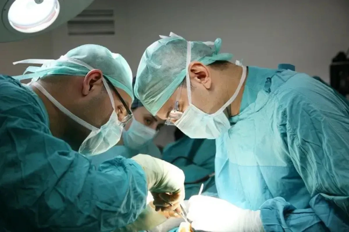 Azərbaycanda meyit donorun ürəyi transplantasiya edildi