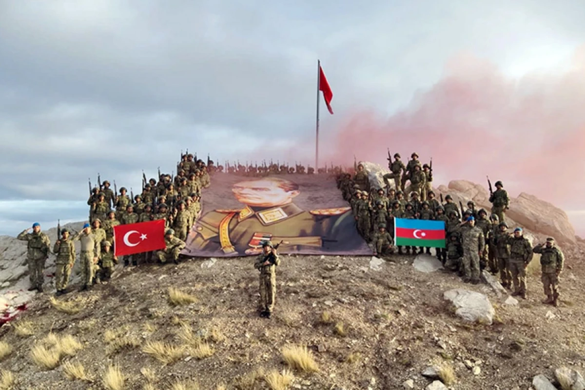 Türkiyədə Azərbaycan hərbçilərinin iştirakı ilə keçirilən kurs başa çatdı