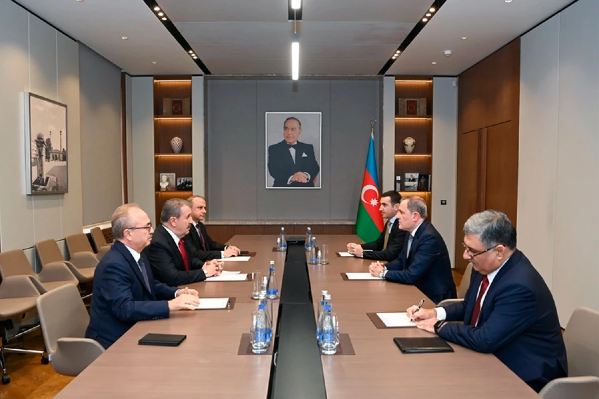 Azərbaycan XİN başçısı Mustafa Destici ilə görüşdü