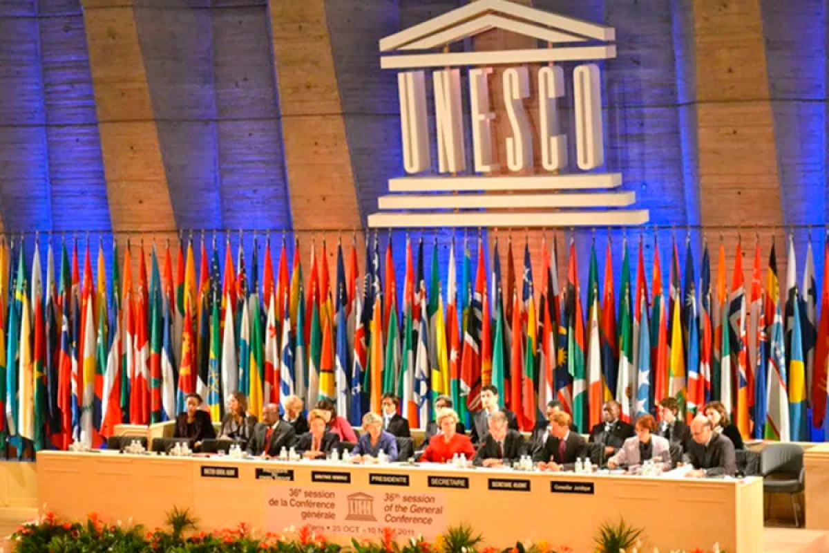 UNESCO-dan bəşəriyyətə ərmağan: Dünya Türk Dili Ailəsi Günü təsis edildi!