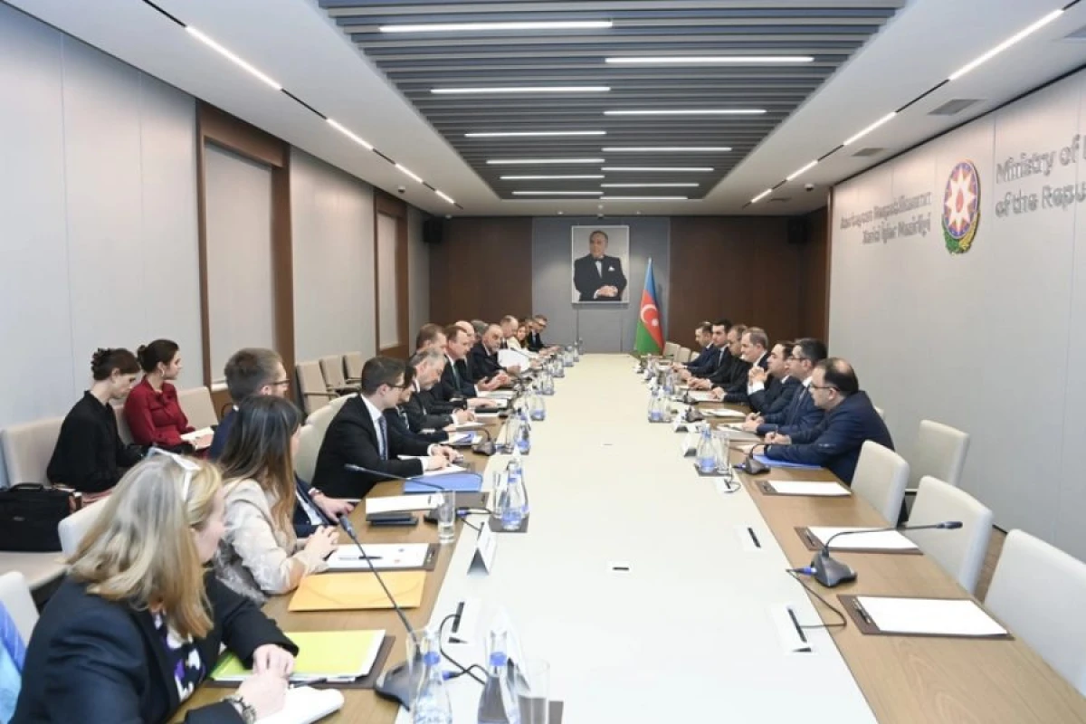Ceyhun Bayramov NATO nümayəndə heyəti ilə görüşdü